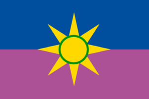A 2:3 rectangle with the top half blue and the bottom half violet. The sun of the flag of Þunan Qumreá is in the center, with a green ring above it meeting with the central edges of the rays.